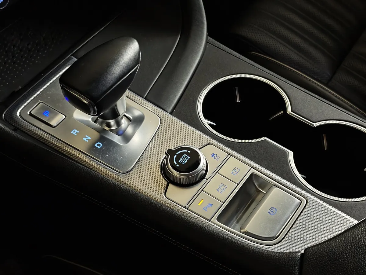 Genesis G70 2.0 T AT AWD (197 л.с.) Elegance Серый в АВИЛОН. Слайд №21