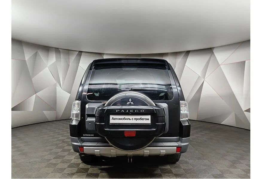 Mitsubishi Pajero 3.2 DI-D AT (170 л.с.) Черный в АВИЛОН. Слайд №8