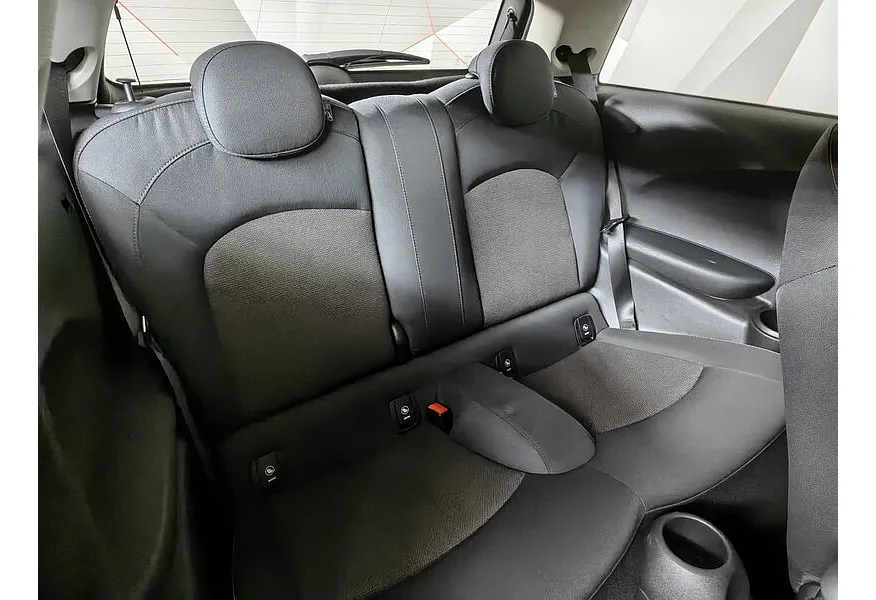 MINI Cooper 1.5 AMT (136 л.с.) Серебристый в АВИЛОН. Слайд №14