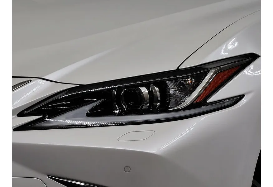 Lexus ES 250 2.5 AT (200 л.с.) Luxury Белый в АВИЛОН. Слайд №10