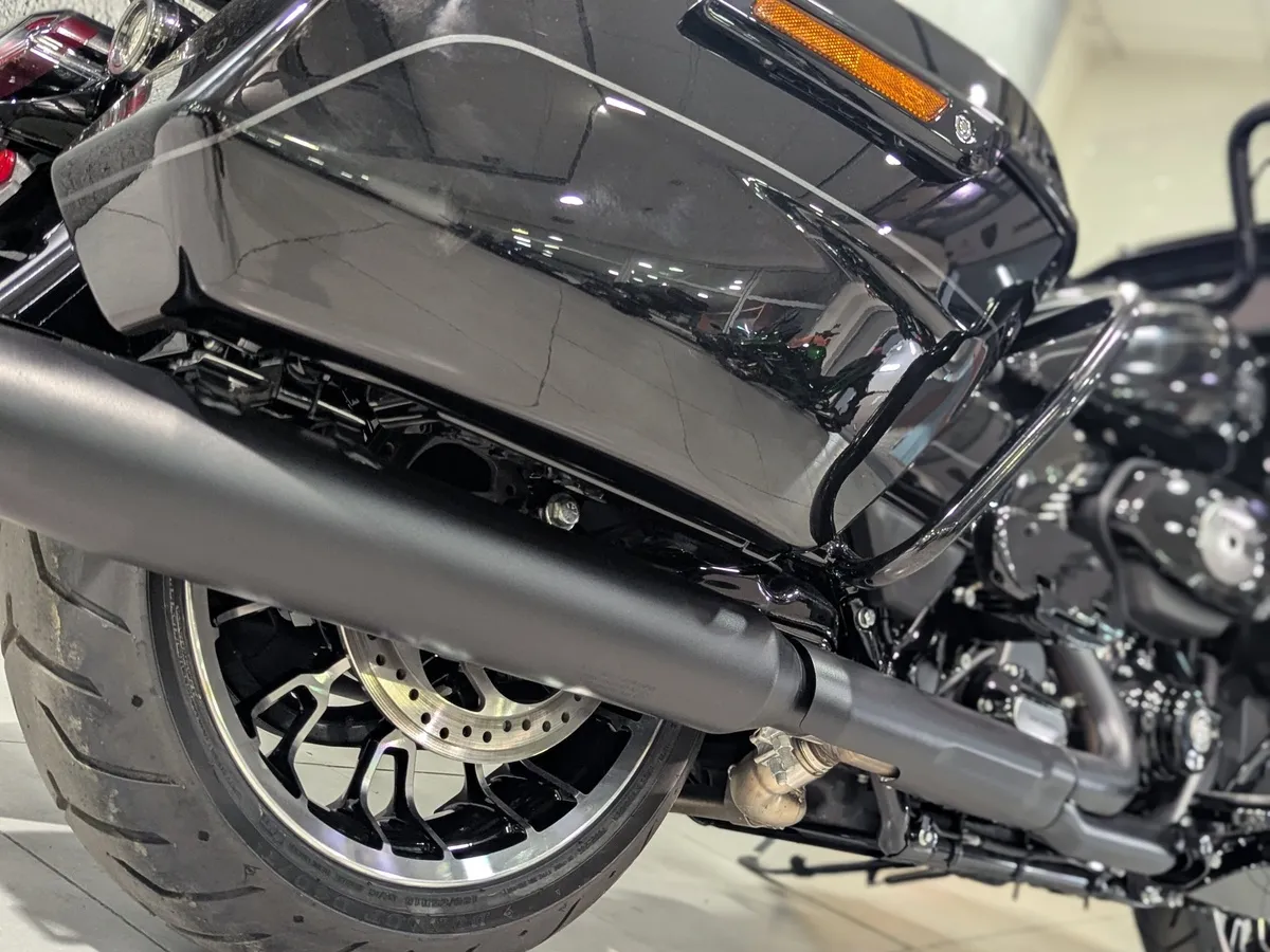 Harley-Davidson Road Glide 1923 Road Glide 1923 Черный в АВИЛОН. Слайд №9