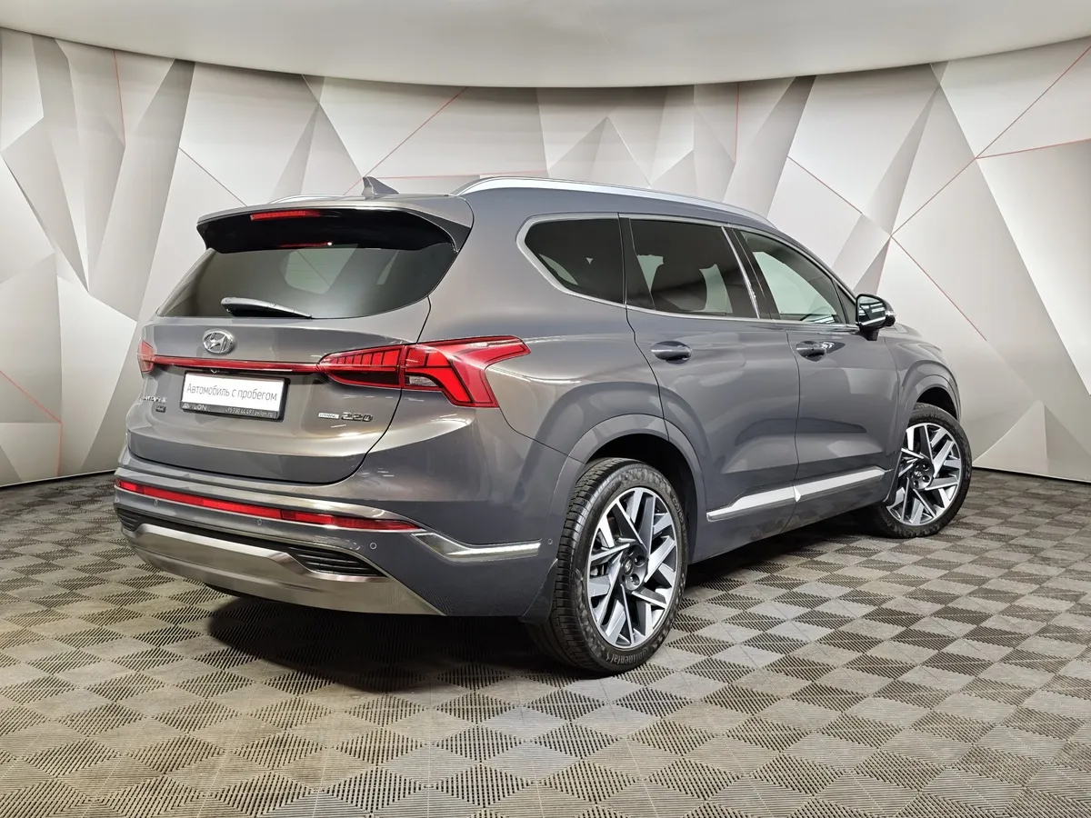 Hyundai Santa Fe 2.2 CRDi AWD 8AT (200 л.с.) Calligraphy Коричневый в АВИЛОН. Слайд №2
