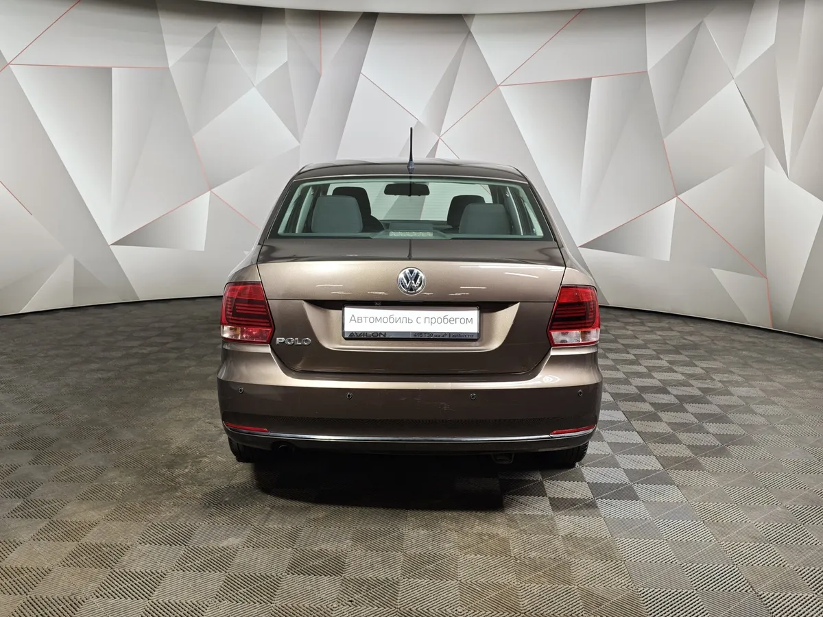 Volkswagen Polo 1.6 MT (105 л.с.) Comfortline Коричневый в АВИЛОН. Слайд №8