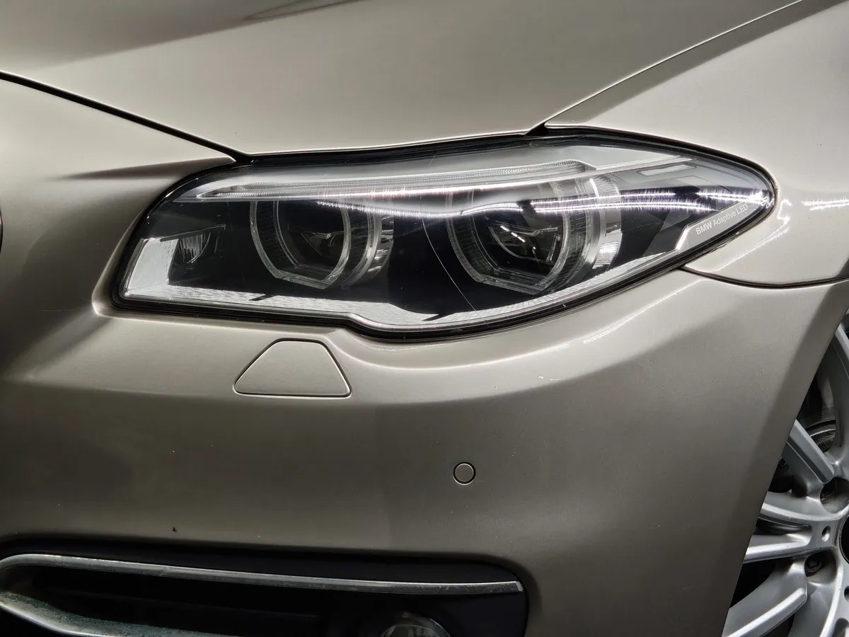 BMW 5 серия 530d xDrive Steptronic (258 л.с.) Бежевый в АВИЛОН. Слайд №8