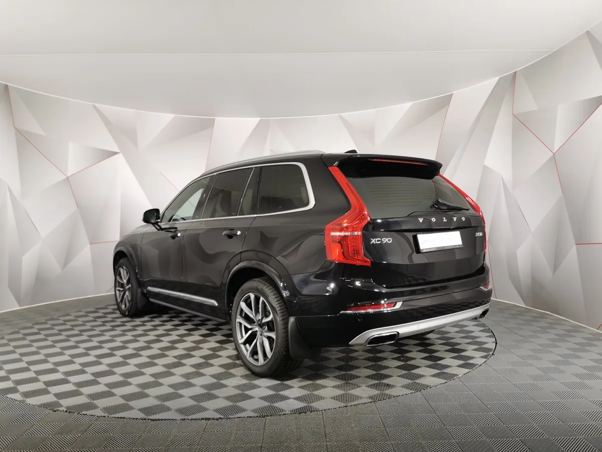 Volvo XC90 2.0 D5 Drive-E AT AWD (235 л.с.) Inscription Черный в АВИЛОН. Слайд №4