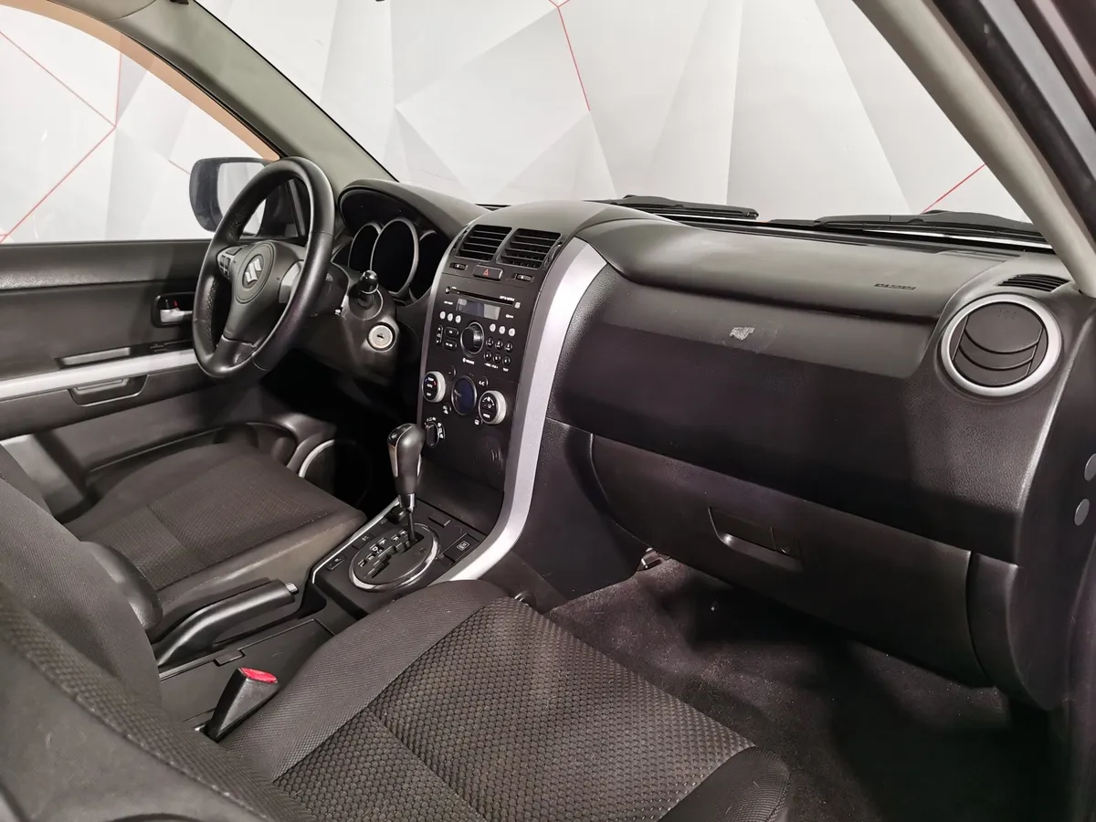 Suzuki Grand Vitara 2.4 AT (169 л.с.) Фиолетовый в АВИЛОН. Слайд №11