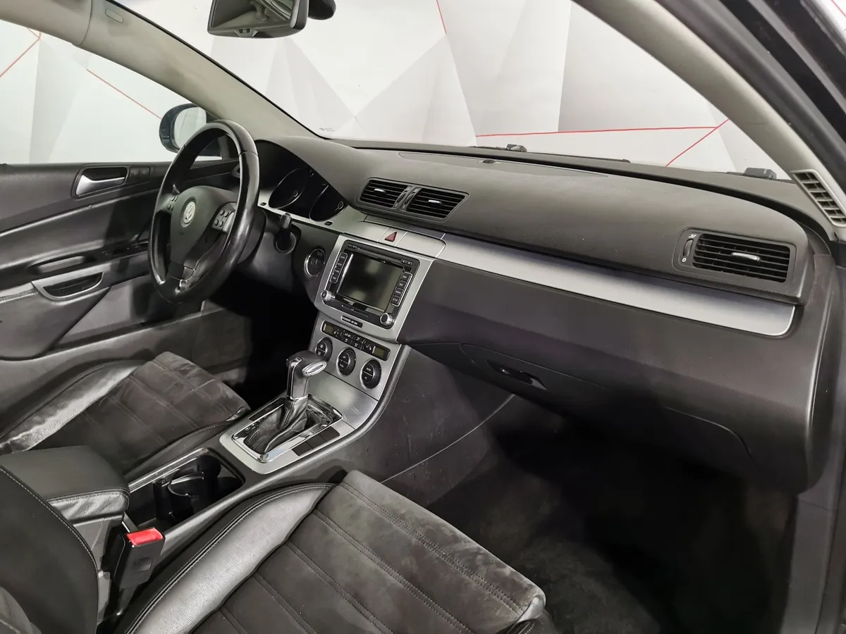 Volkswagen Passat 2.0 TDI DSG (140 л.с.) Черный в АВИЛОН. Слайд №11