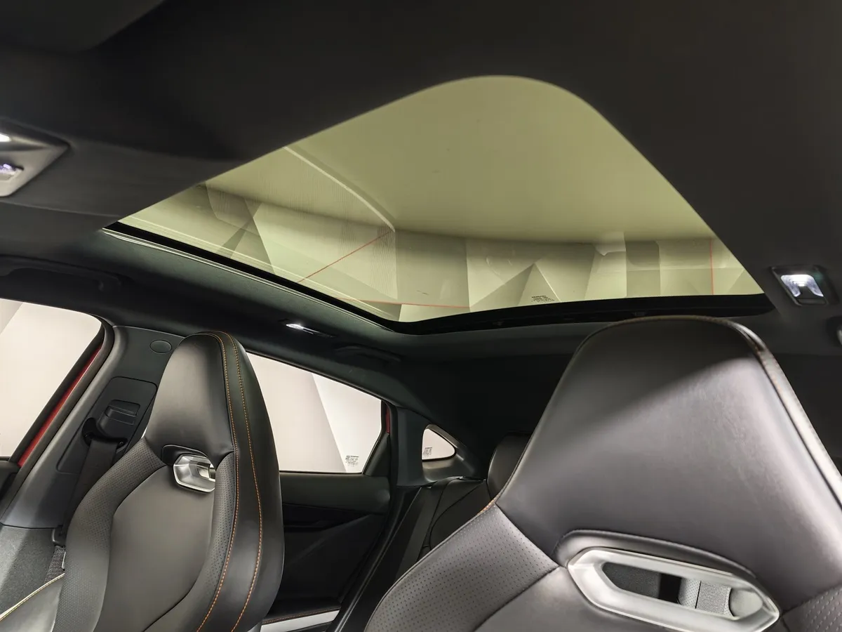 Changan UNI-V 1.5 AMT (181 л.с.) Tech Красный в АВИЛОН. Слайд №21