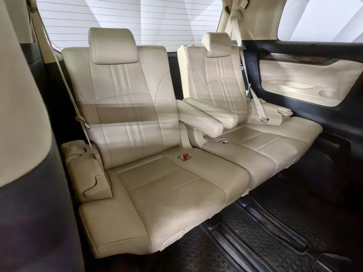 Toyota Alphard 3.5 AT (300 л.с.) Черный в АВИЛОН. Слайд №22