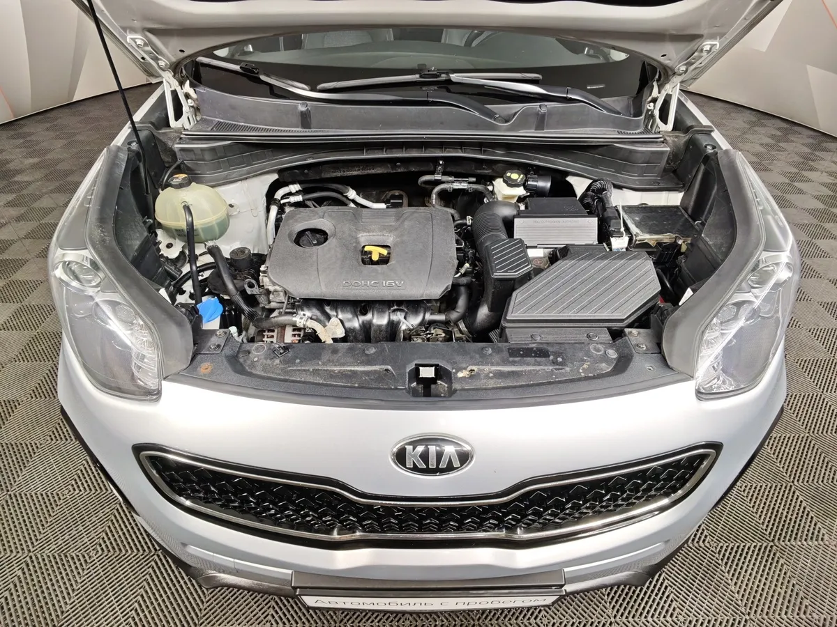 Kia Sportage 2.0 AT (150 л.с.) Серебристый в АВИЛОН. Слайд №11