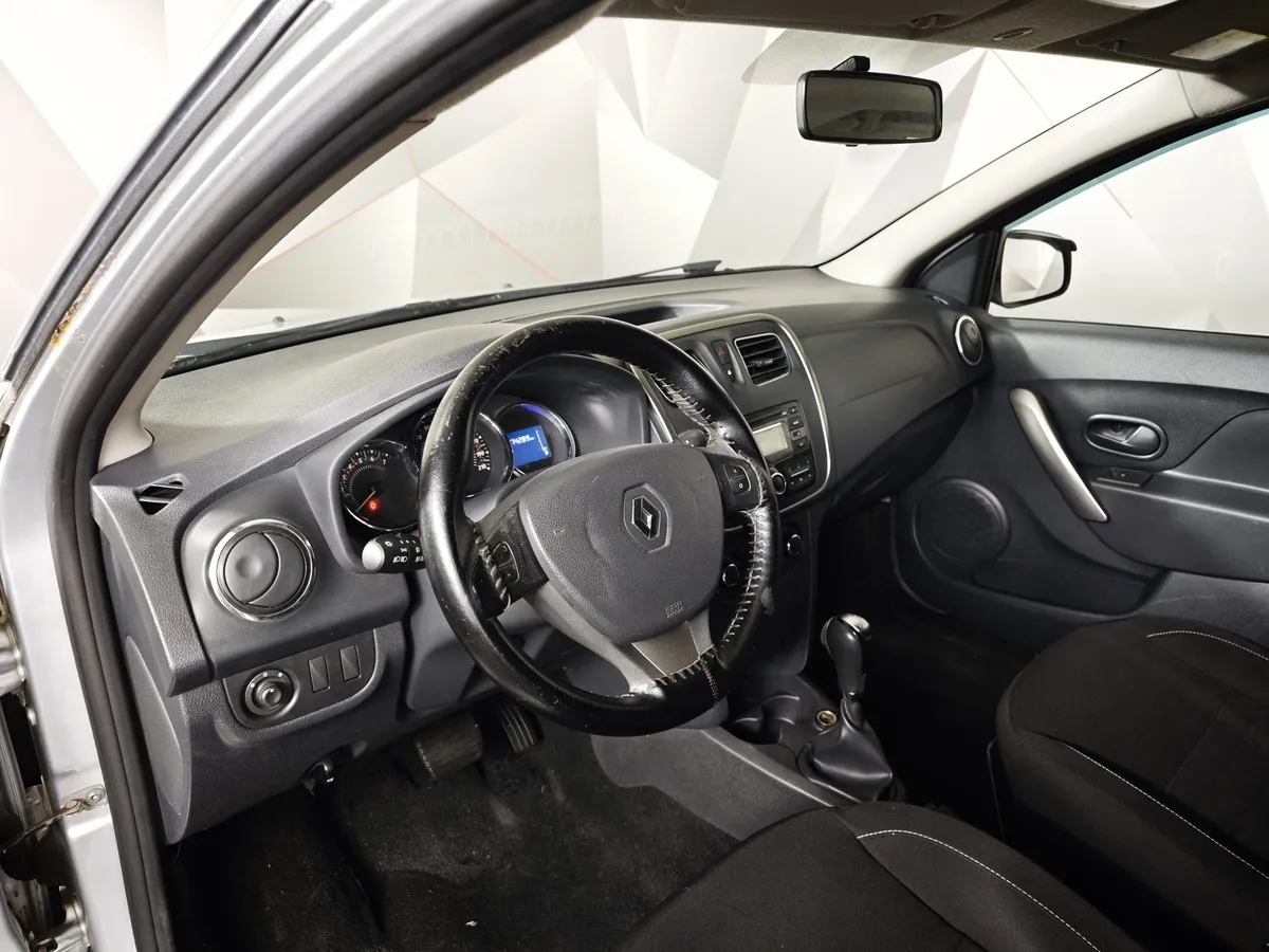 Renault Sandero 1.6 MT (102 л.с.) Privilege Бежевый в АВИЛОН. Слайд №18