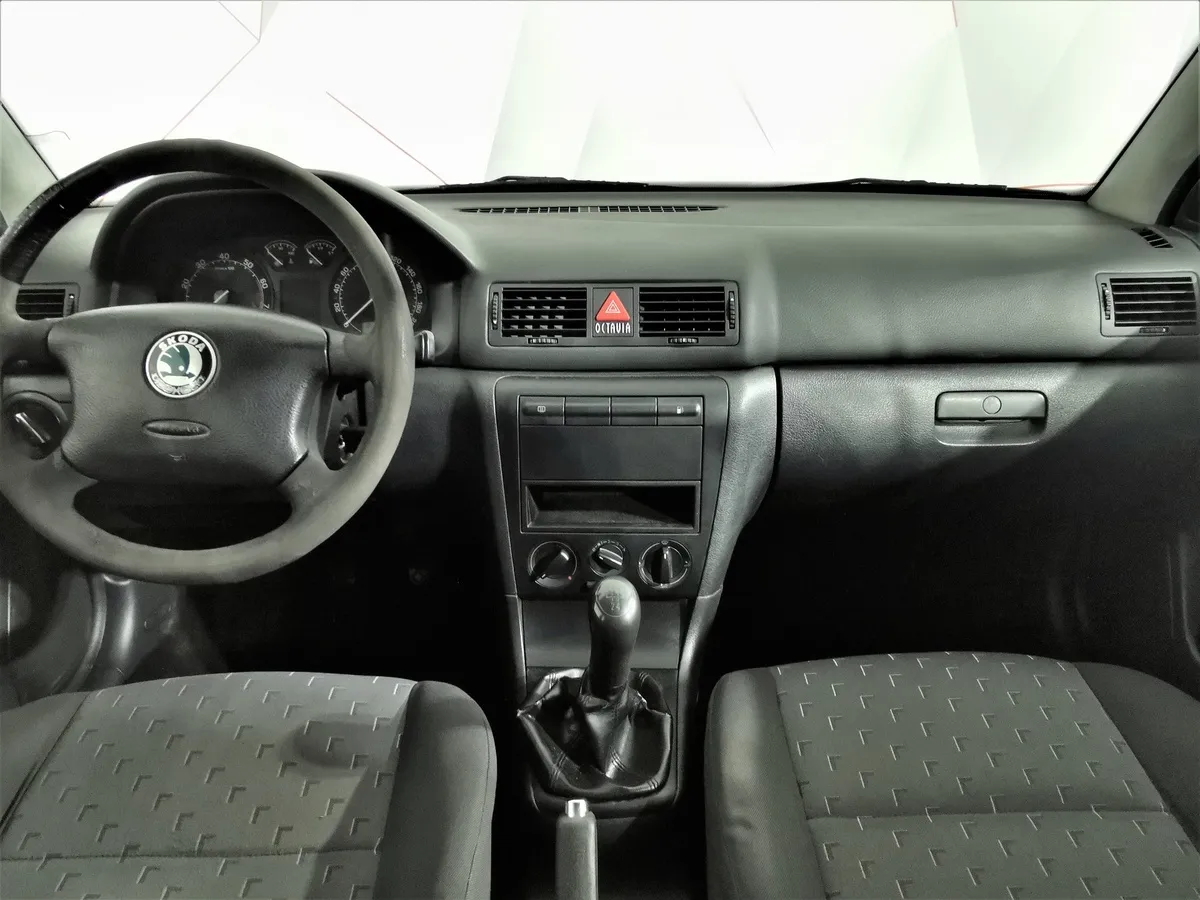 Skoda Octavia 1.4 MT (75 л.с.) Серый в АВИЛОН. Слайд №13