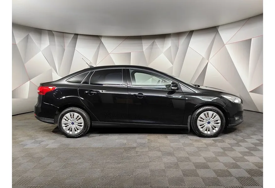 Ford Focus 1.6 Ti-VCT PowerShift (105 л.с.) SYNC Edition Черный в АВИЛОН. Слайд №6
