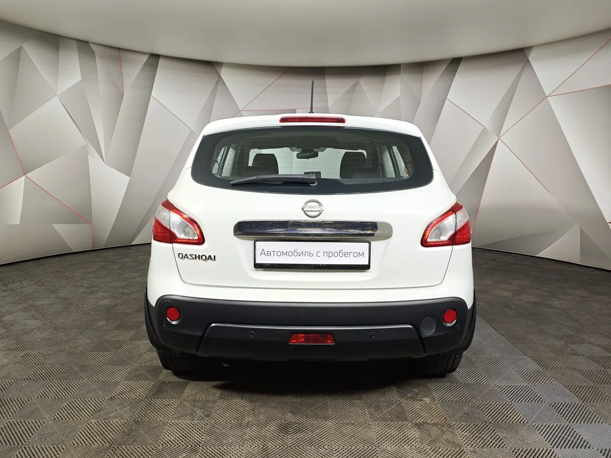 Nissan Qashqai 1.6 MT FWD (114 л.с.) Белый в АВИЛОН. Слайд №8