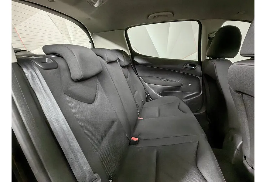 Peugeot 308 1.6 MT (120 л.с.) Черный в АВИЛОН. Слайд №15