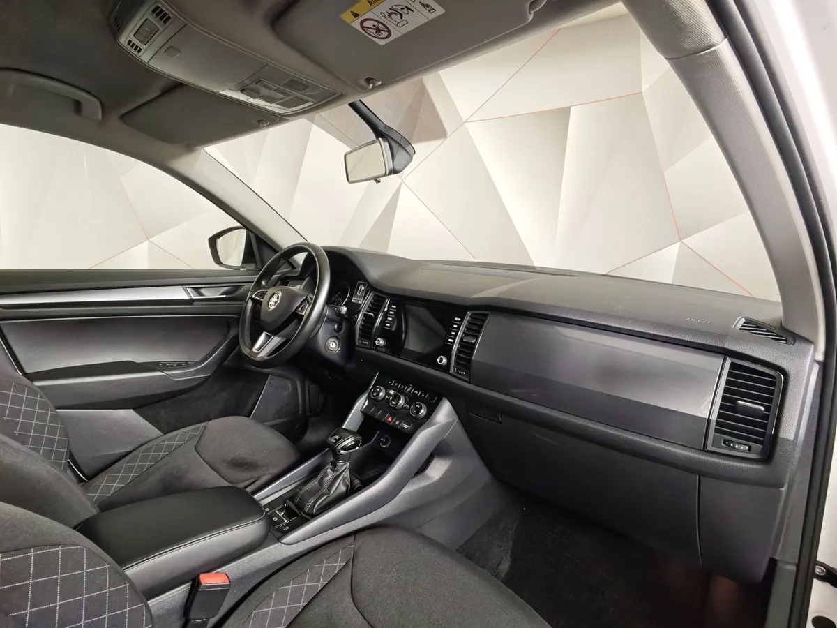 Skoda Kodiaq 1.4 TSI DSG 4X4 (150 л.с.) Белый в АВИЛОН. Слайд №12