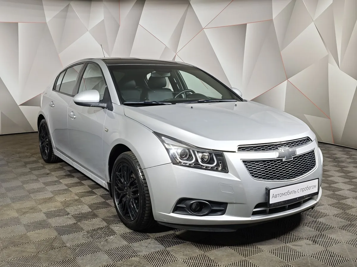 Chevrolet Cruze 1.6 MT (109 л.с.) Серебристый в АВИЛОН. Слайд №3