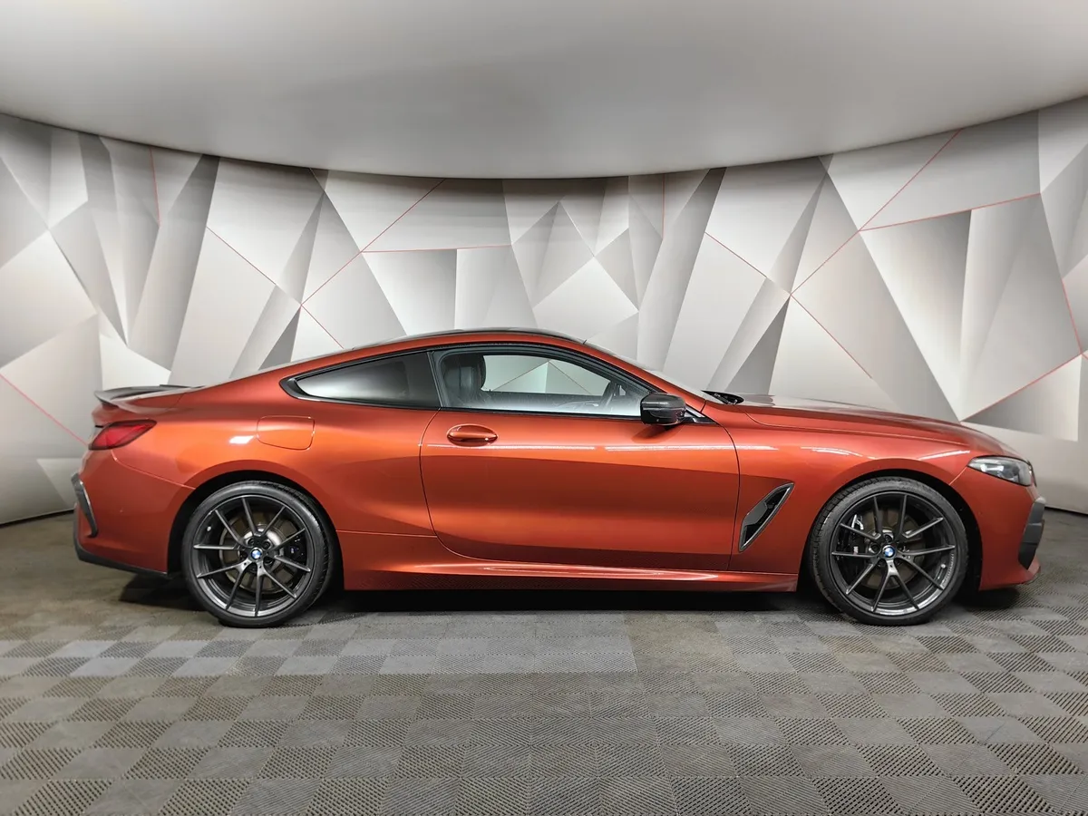 BMW 8 серия 840d Steptronic xDrive (320 л.с.) M Sport Pro Оранжевый в АВИЛОН. Слайд №6