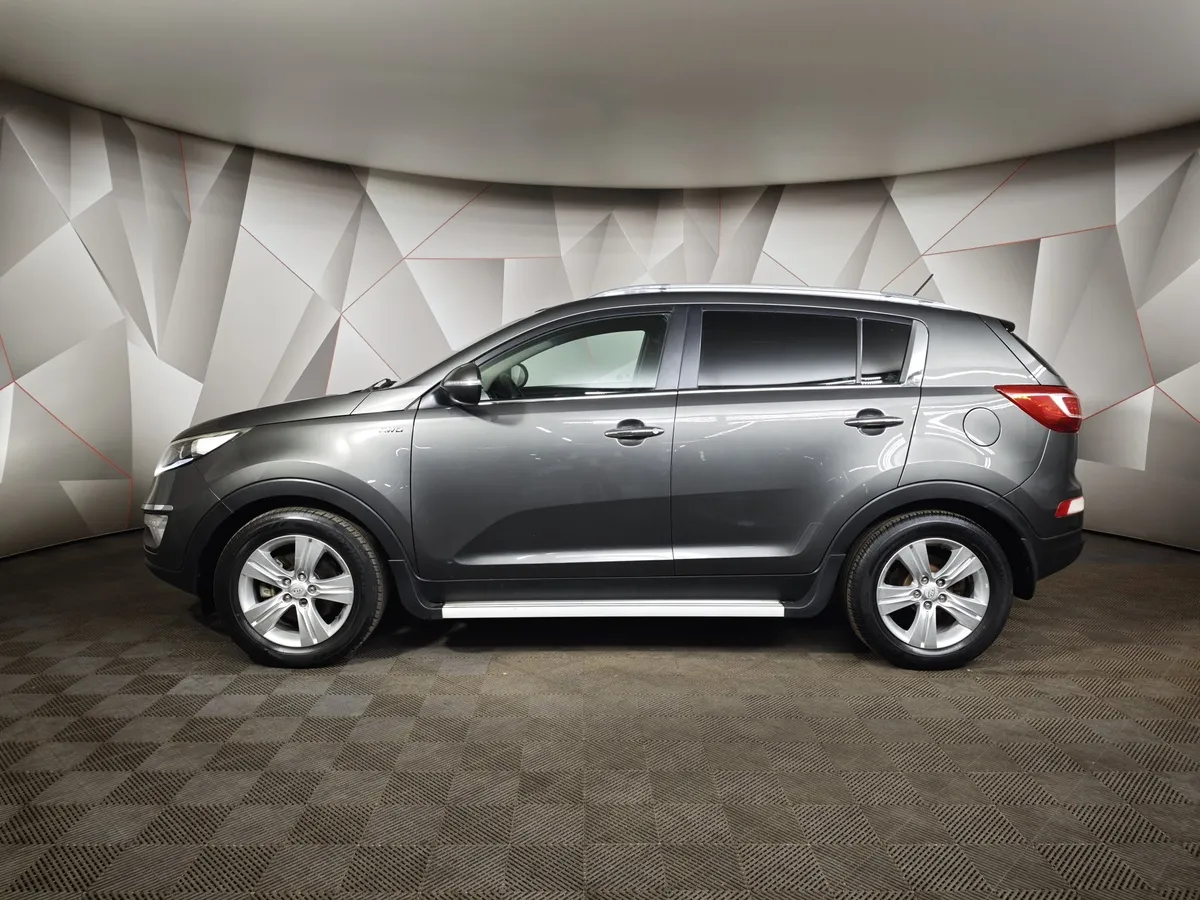 Kia Sportage 2.0 MT 4WD (150 л.с.) Серебристый в АВИЛОН. Слайд №5