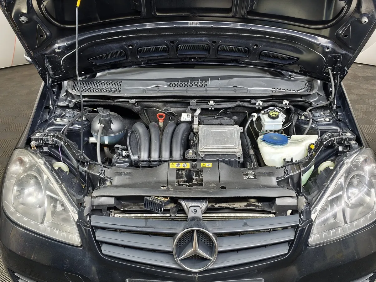 Mercedes-Benz A-Класс A 180 Autotronic (116 л.с.) Черный в АВИЛОН. Слайд №8