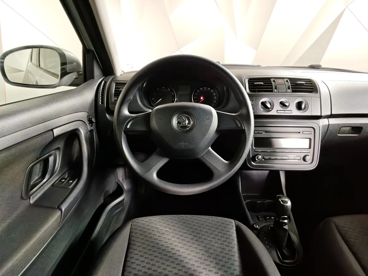 Skoda Fabia 1.6 AT (105 л.с.) Серебристый в АВИЛОН. Слайд №20