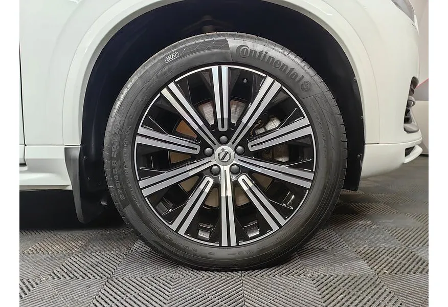 Volvo XC90 2.0 T5 Drive-E AT AWD (7 мест) (249 л.с.) Momentum Белый в АВИЛОН. Слайд №19