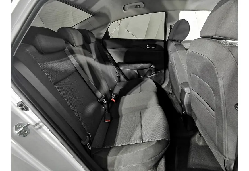 Hyundai Solaris 1.6 MT (123 л.с.) Comfort Серый в АВИЛОН. Слайд №17 Hyundai Solaris 1.6 MT (123 л.с.) Comfort Серый в АВИЛОН. Слайд №17