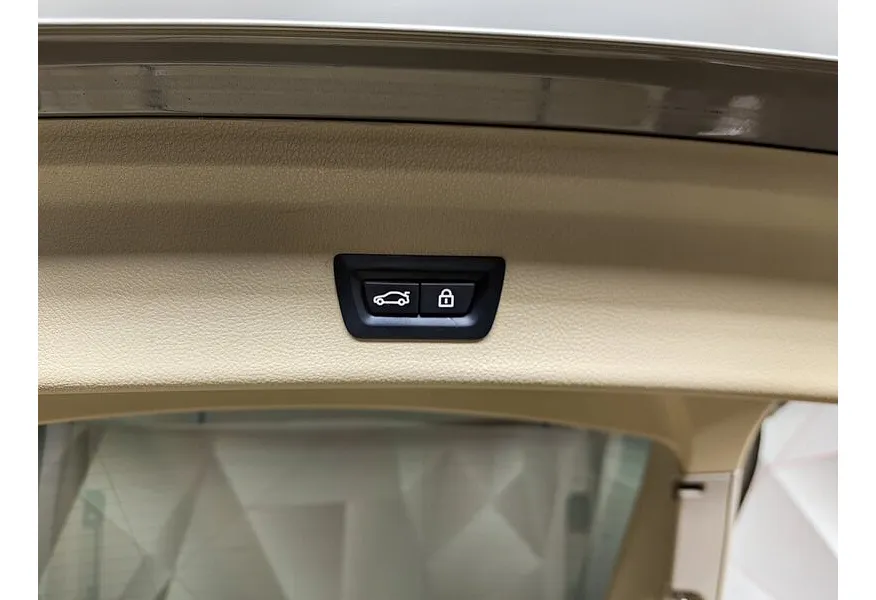 BMW 3 серия 320i xDrive AT (184 л.с.) Коричневый в АВИЛОН. Слайд №16