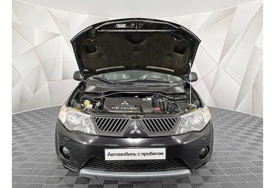 Mitsubishi Outlander 3.0 AT 4WD (220 л.с.) XL Черный в АВИЛОН. Слайд №11