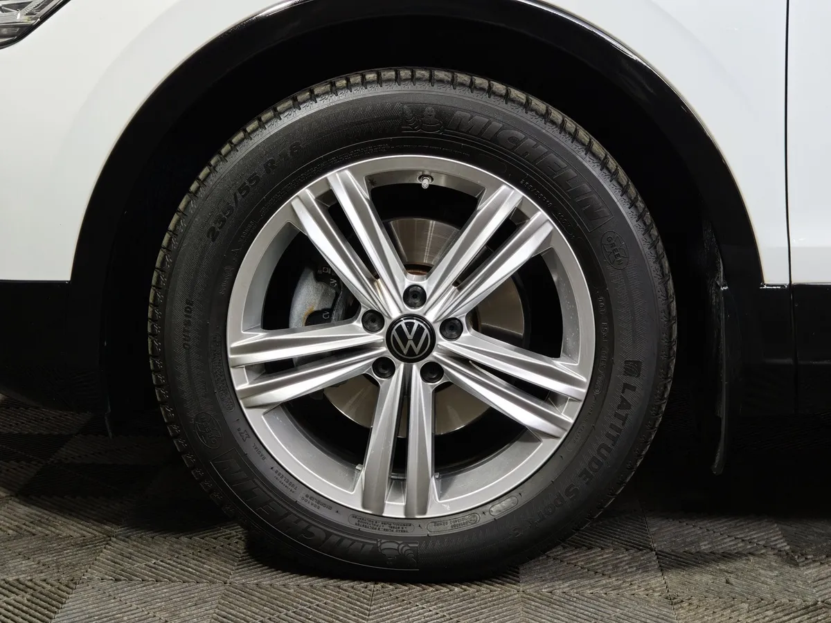 Volkswagen Tiguan 1.4 TSI BlueMotion DSG (150 л.с.) Белый в АВИЛОН. Слайд №9