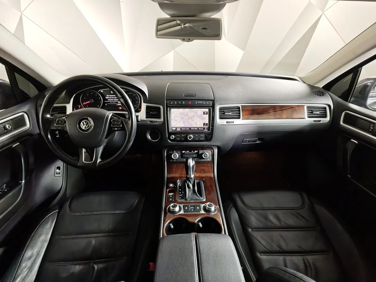 Volkswagen Touareg 3.6 FSI Tiptronic 4Motion (249 л.с.) V6 FSI Коричневый в АВИЛОН. Слайд №14