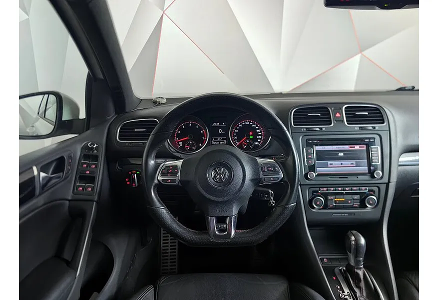 Volkswagen Golf 2.0 TSI DSG (210 л.с.) GTI Белый в АВИЛОН. Слайд №20 Volkswagen Golf 2.0 TSI DSG (210 л.с.) GTI Белый в АВИЛОН. Слайд №20