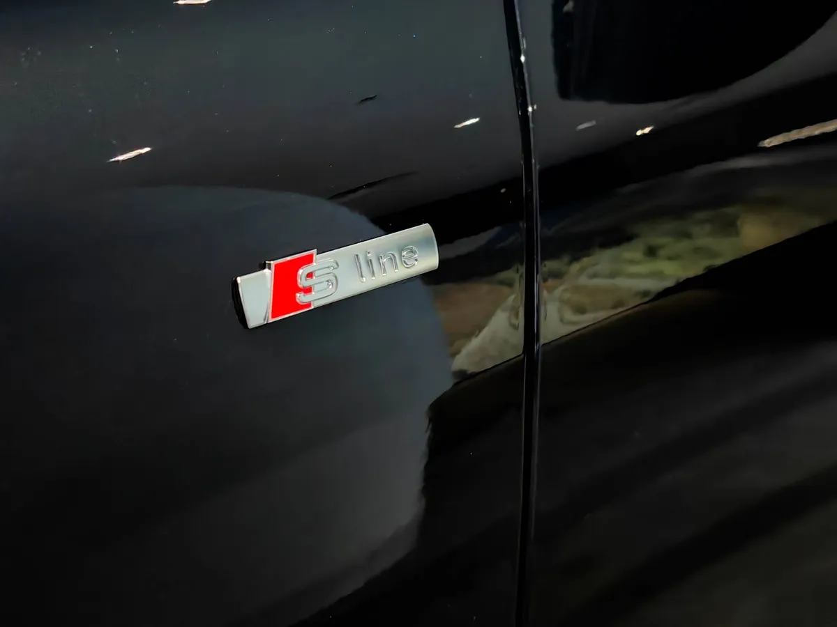 Audi Q5 L 2.0 40 TFSI S tronic quattro (204 л.с.) Черный в АВИЛОН. Слайд №11