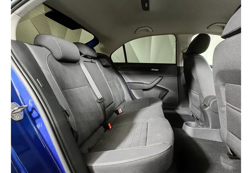 Volkswagen Polo 1.4 TSI DSG (125 л.с.) Highline Синий в АВИЛОН. Слайд №16