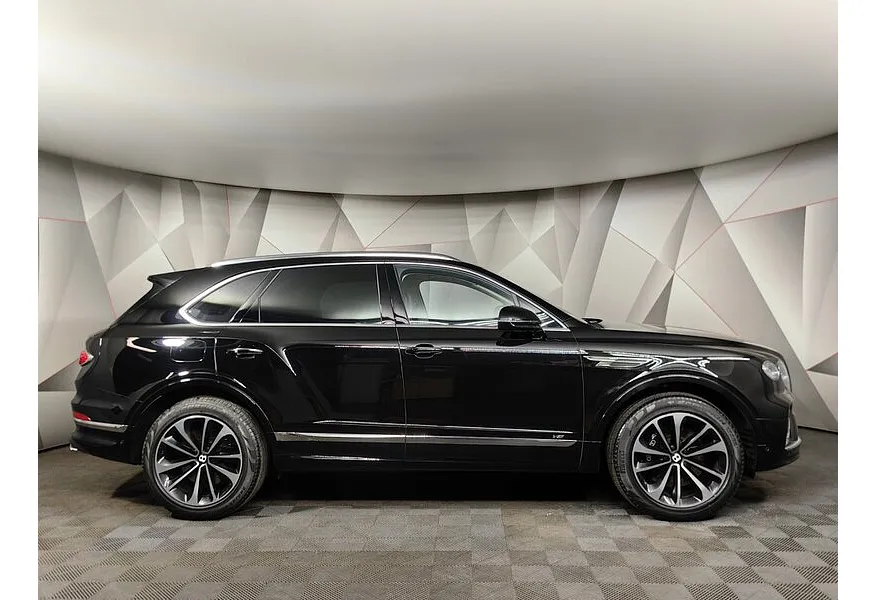 Bentley Bentayga 4.0 AT AWD (550 л.с.) Черный в АВИЛОН. Слайд №6