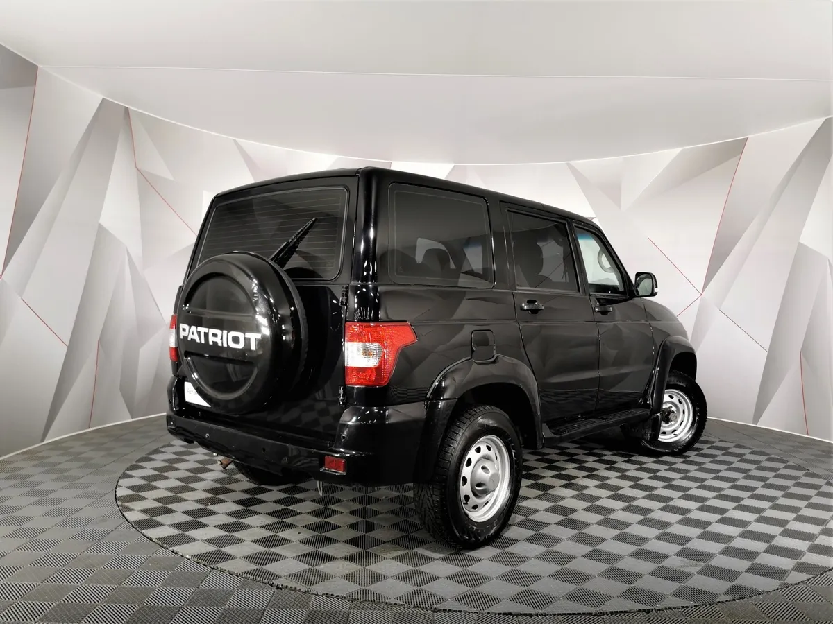 УАЗ Patriot 2.7 MT 4WD (150 л.с.) Классик Черный в АВИЛОН. Слайд №2