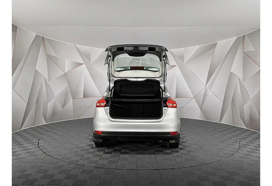 Ford Focus 1.6 Ti-VCT PowerShift (105 л.с.) SYNC Edition Серебристый в АВИЛОН. Слайд №12