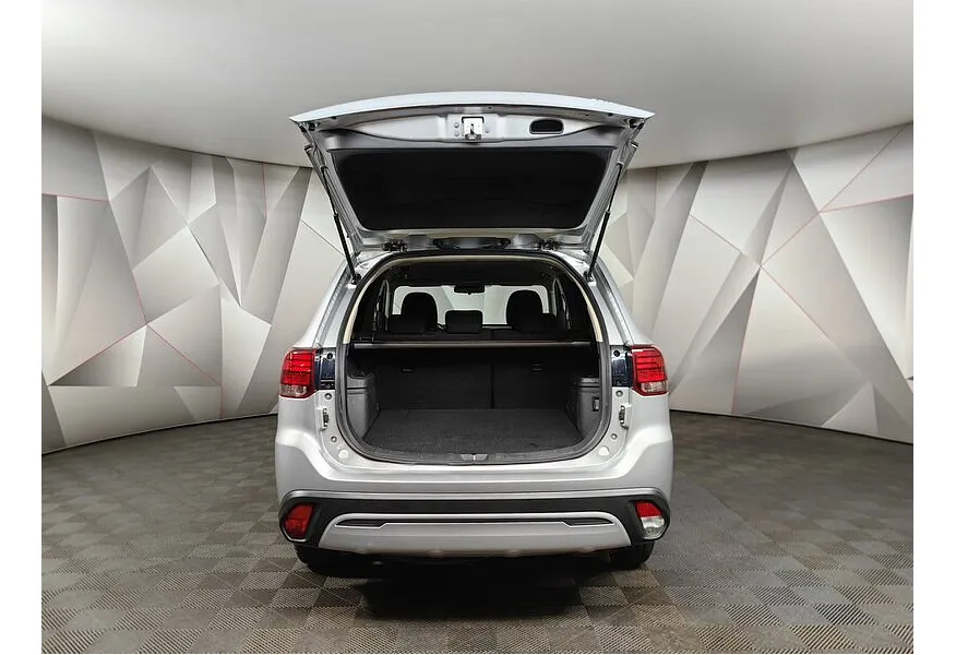 Mitsubishi Outlander 2.0 CVT 4WD (146 л.с.) Серебристый в АВИЛОН. Слайд №12