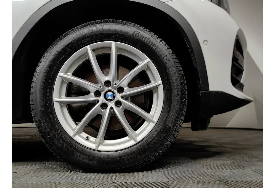 BMW X4 xDrive20i Steptronic (184 л.с.) Lifestyle Бежевый в АВИЛОН. Слайд №7