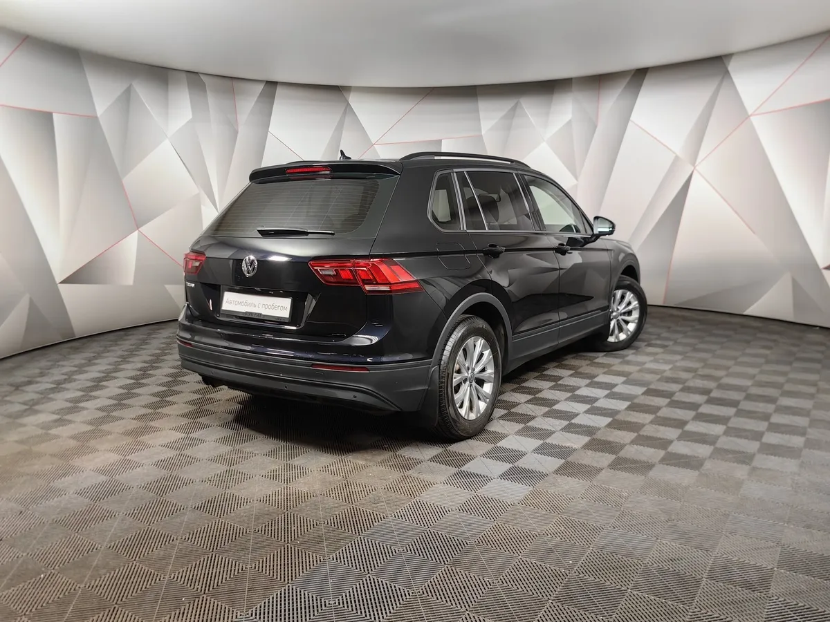 Volkswagen Tiguan 1.4 TSI BlueMotion DSG (150 л.с.) Comfortline Черный в АВИЛОН. Слайд №2