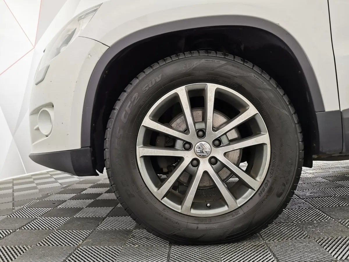 Volkswagen Tiguan 2.0 TSI 4Motion AT (170 л.с.) Sport & Style Белый в АВИЛОН. Слайд №9