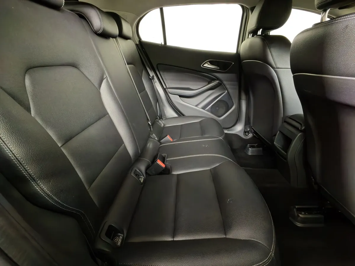 Mercedes-Benz GLA 200 7G-DCT (150 л.с.) Особая серия Серый в АВИЛОН. Слайд №16