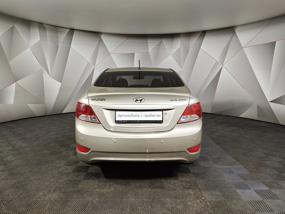 Hyundai Solaris 1.6 MT (123 л.с.) Серый в АВИЛОН. Слайд №8