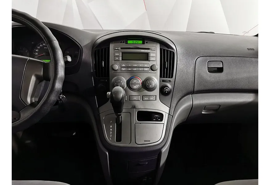 Hyundai H-1 2.4 AT (173 л.с.) Comfort Серебристый в АВИЛОН. Слайд №15