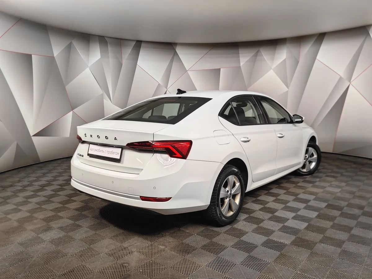 Skoda Octavia 1.4 AT FWD (150 л.с.) Белый в АВИЛОН. Слайд №2