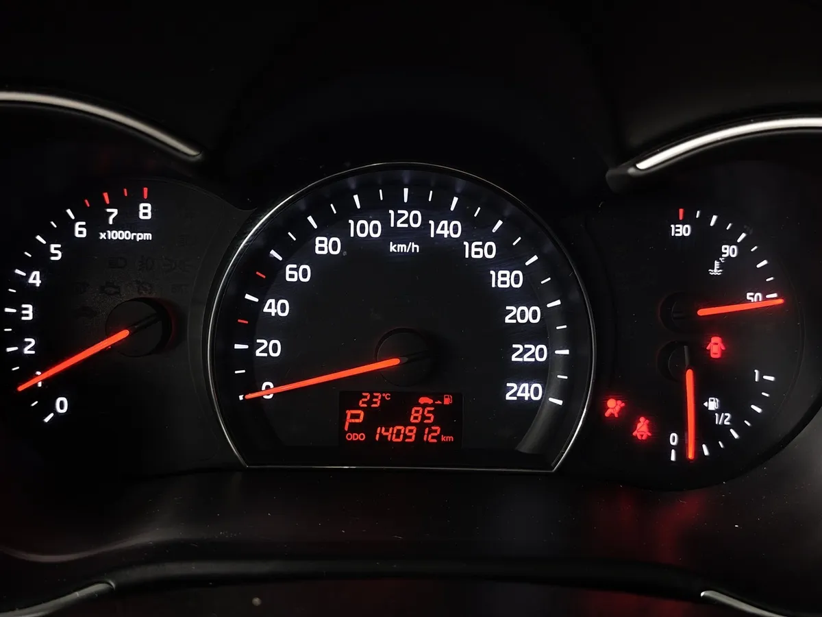 Kia Sorento 2.4 AT 4WD (175 л.с.) Черный в АВИЛОН. Слайд №18