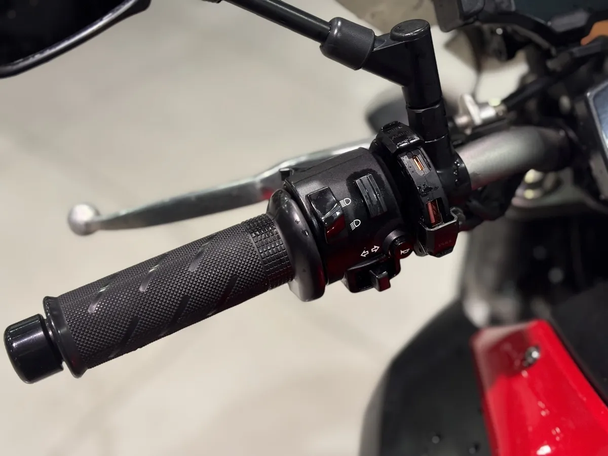 Yamaha MT-07 689 см³ (75 л.с.) 689 Красный в АВИЛОН. Слайд №11