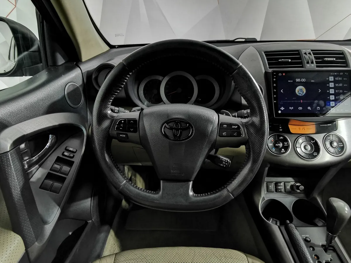 Toyota RAV4 2.0 AT (152 л.с.) Черный в АВИЛОН. Слайд №19