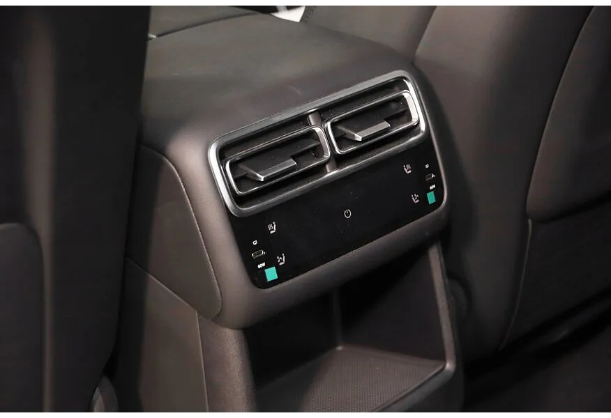 Li Auto L7 1.5 AT 4WD (449 л.с.) Ultra Серебристый в АВИЛОН. Слайд №15