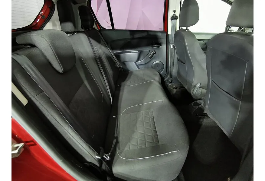 Renault Sandero 1.6 AT (102 л.с.) Drive Красный в АВИЛОН. Слайд №15